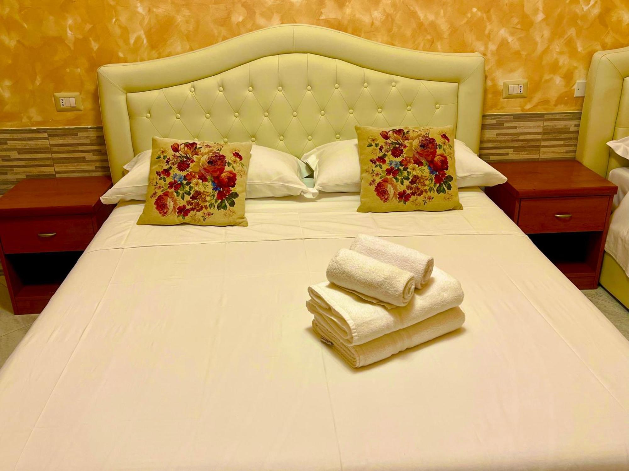 Relax On 2 - Guesthouse Рим Екстер'єр фото